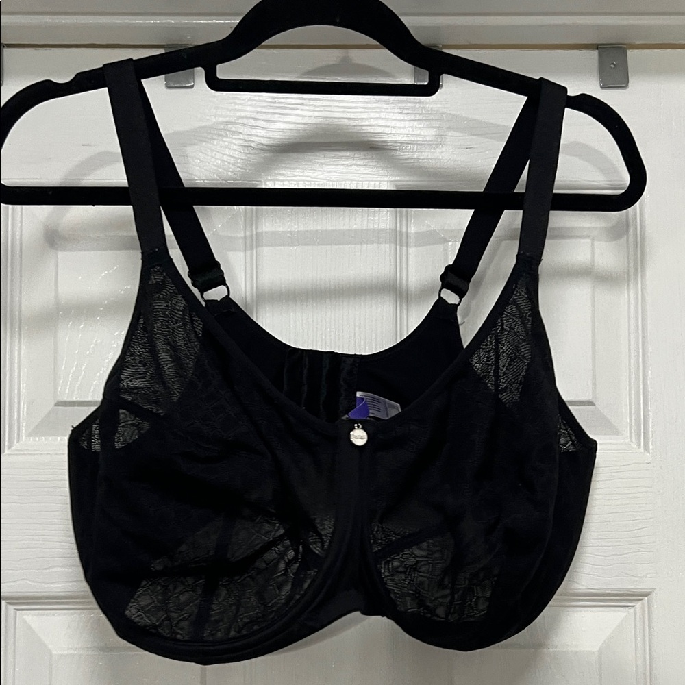 Chic Black Lace Underwire Bra